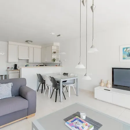 Apartment Mooi & Ruim Vakantie Met Zonnig Terras *